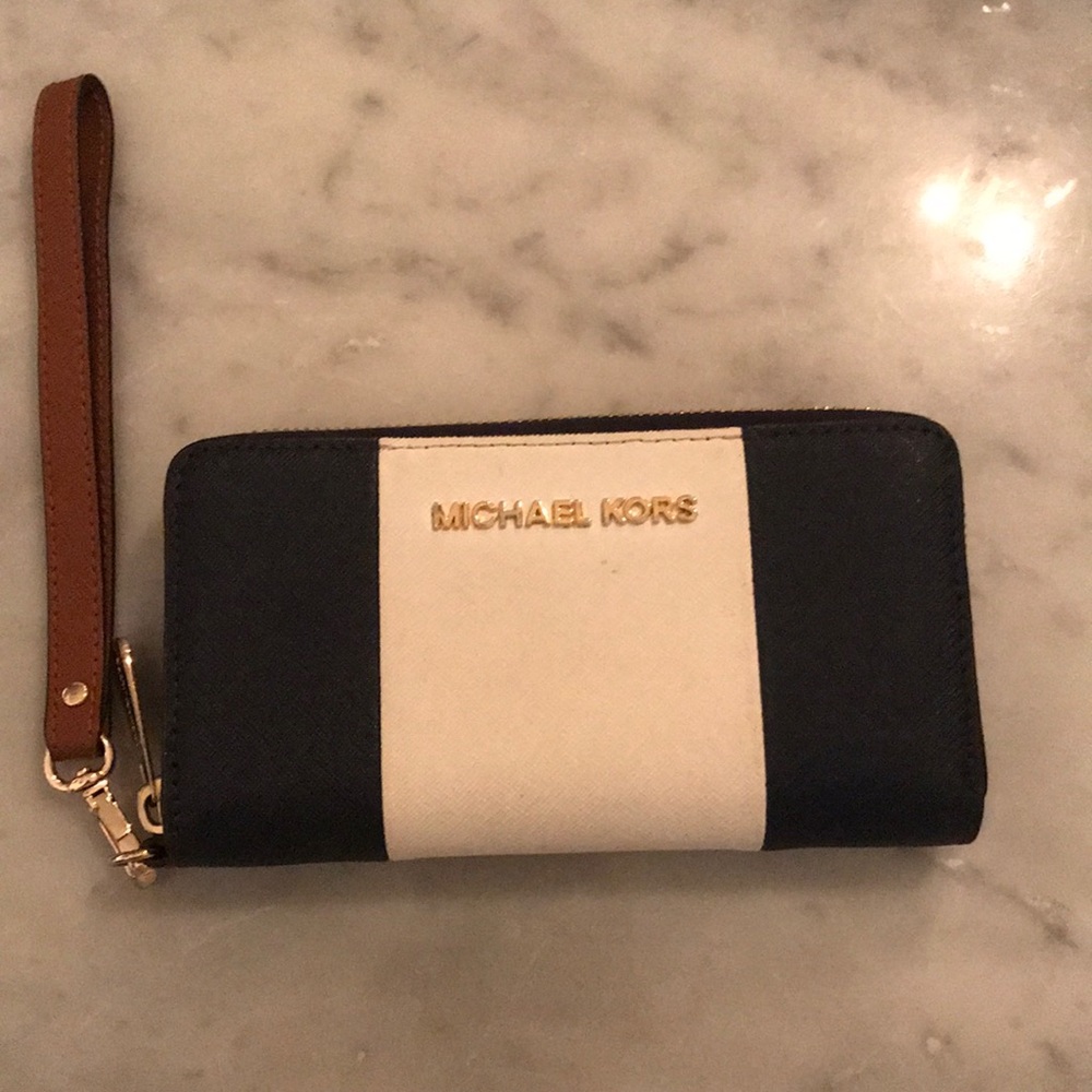 Michael Kors Wristlet/Wallet. Navy and White